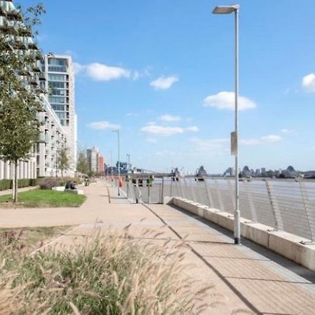 Large Double Room Overlooking The Thames ลอนดอน ภายนอก รูปภาพ
